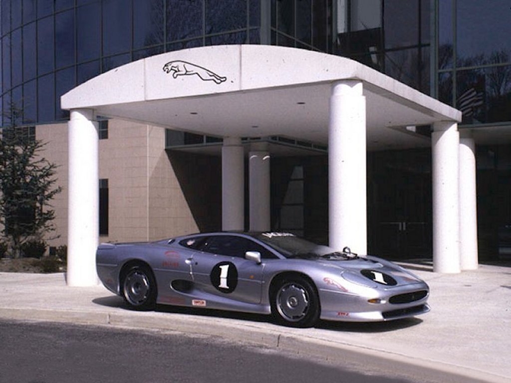 Jaguar XJ220