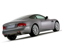 Aston_Martin_V12_Vanquish-2005.jpg
